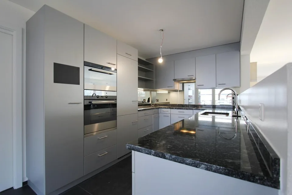 Helle 4½-Zimmerwohnung mit schöner Aussicht auf den Rhein