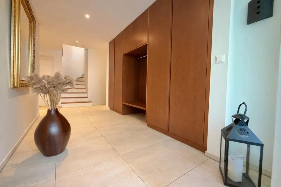 6.5-Room Semi-Detached House: Where valuable quality of life finds a safe home!