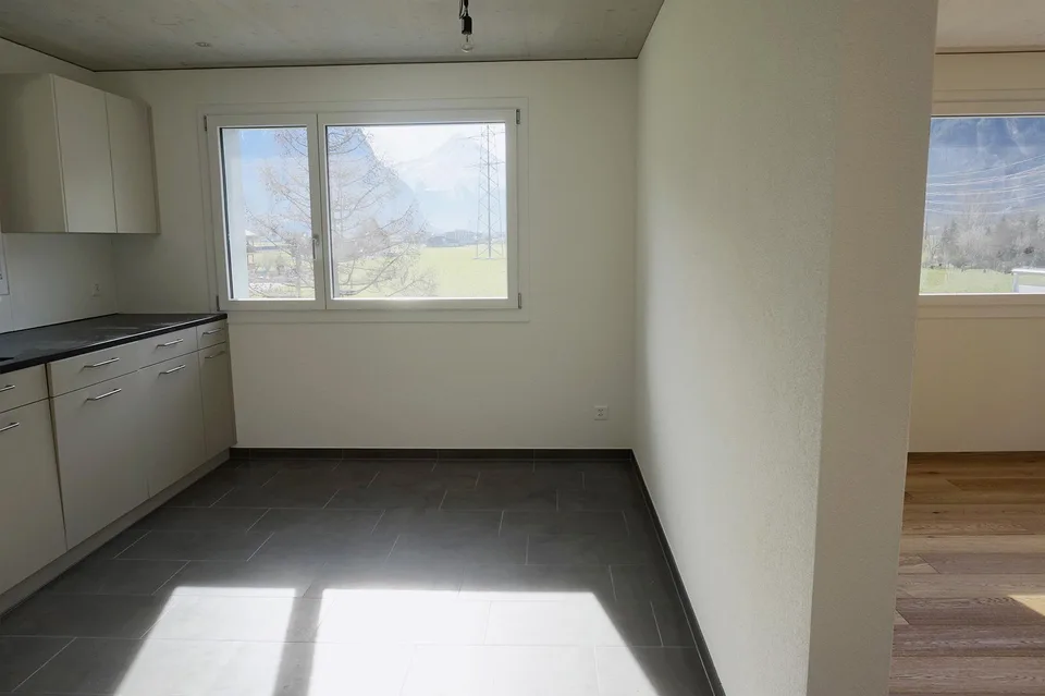 Schöne, grosszügige 2,5-Zimmer-Wohnung