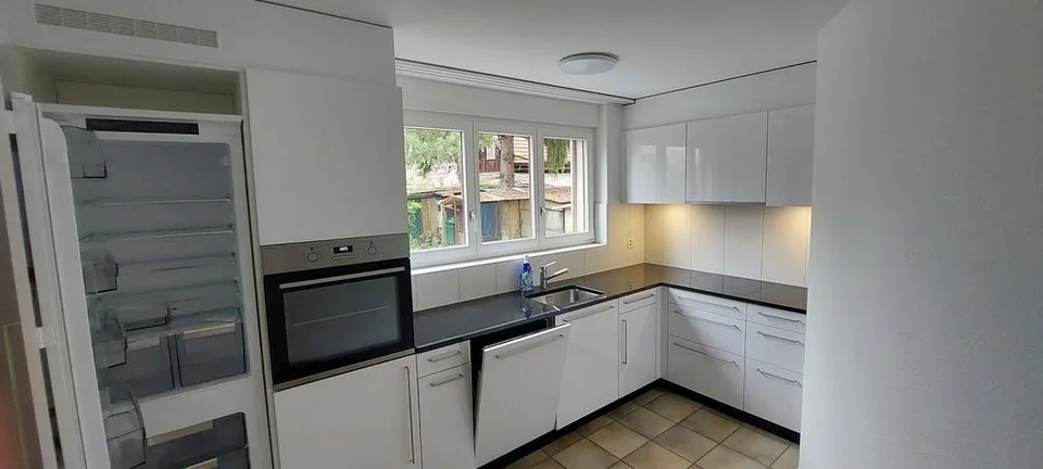 4.5 Zimmer-Wohnung im Erdgeschoss zu vermieten