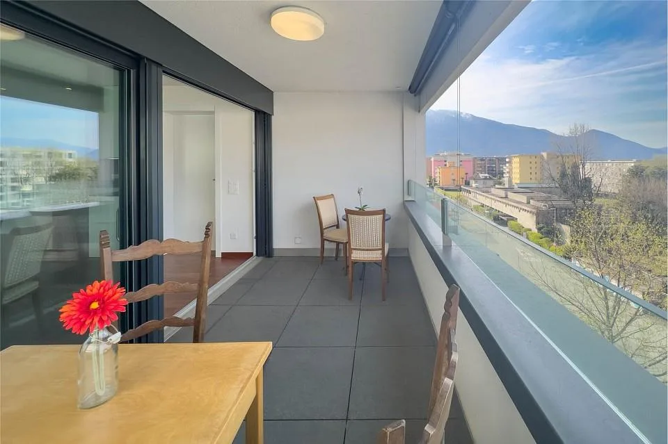Neuwertige Top 3.5-Zimmerwohnung