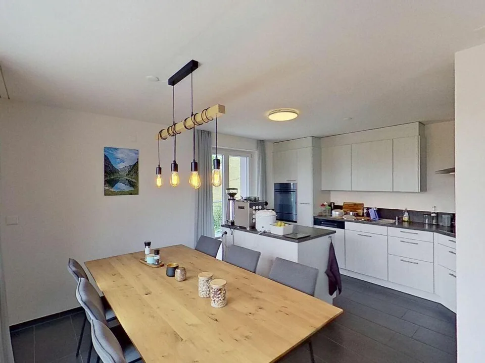 Panorama inklusive - Modernes Zweifamilienhaus mit Säntisblick