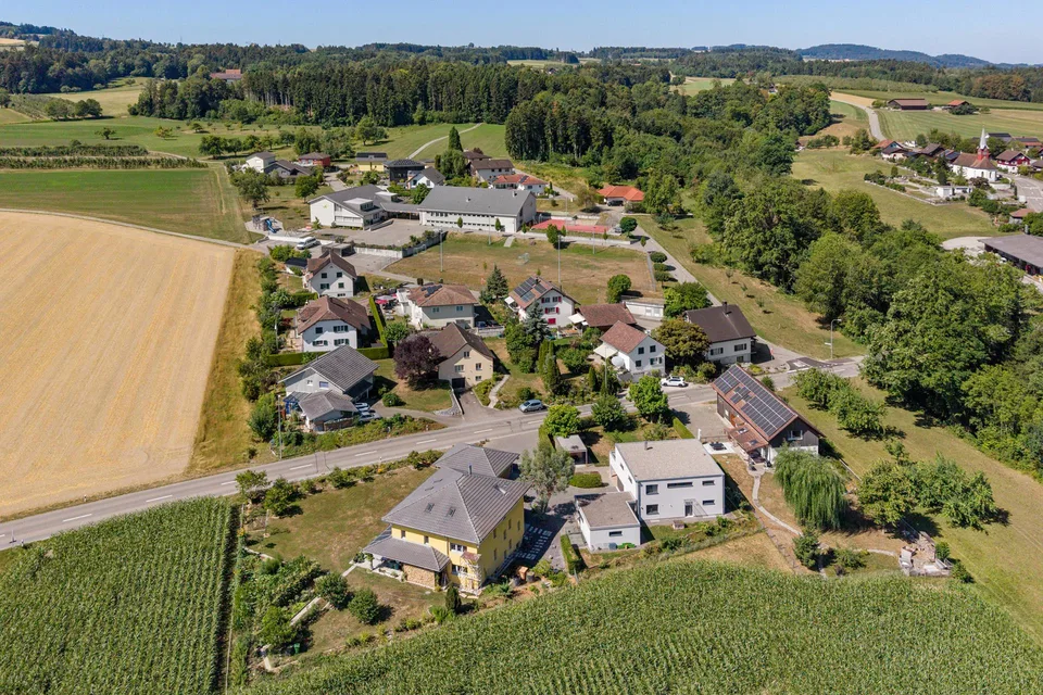 Energieeffizientes Wohnen mit Landhauscharakter und grosszügigem Garten