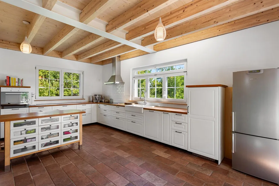 Energieeffizientes Wohnen mit Landhauscharakter und grosszügigem Garten