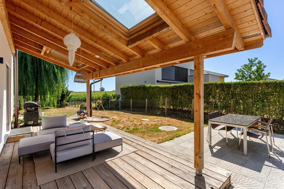 Energieeffizientes Wohnen mit Landhauscharakter und grosszügigem Garten