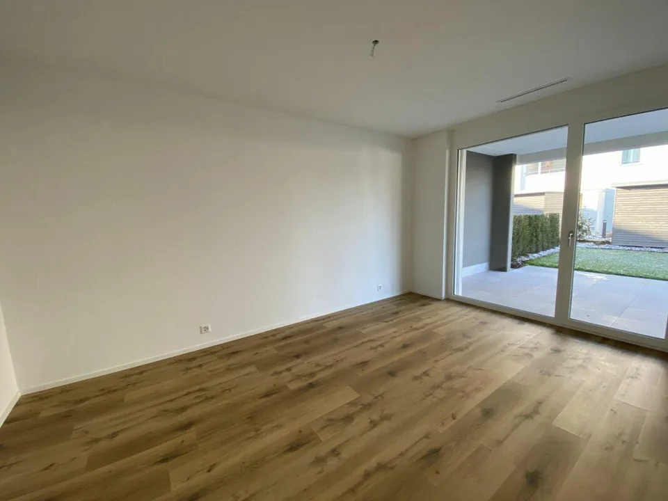 Stilvoll wohnen mit traumhaft grossem Sitzplatz