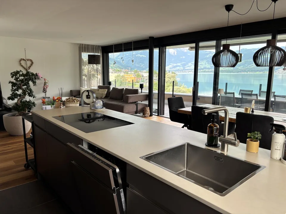 Exklusive 5.5-Zimmerwohnung mit Seeblick