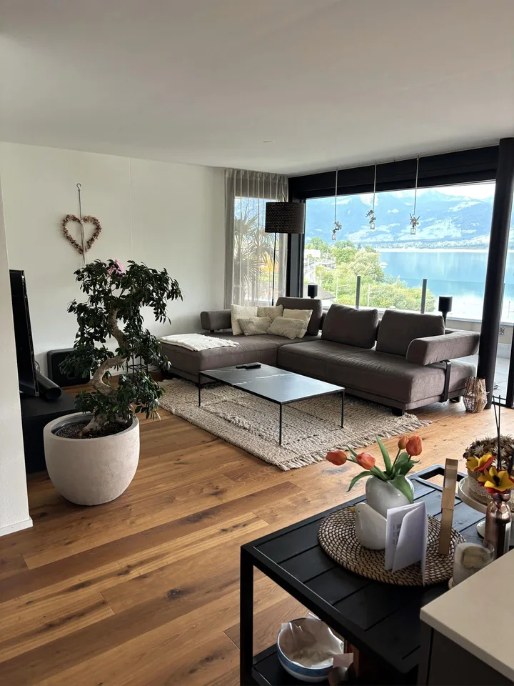 Exklusive 5.5-Zimmerwohnung mit Seeblick