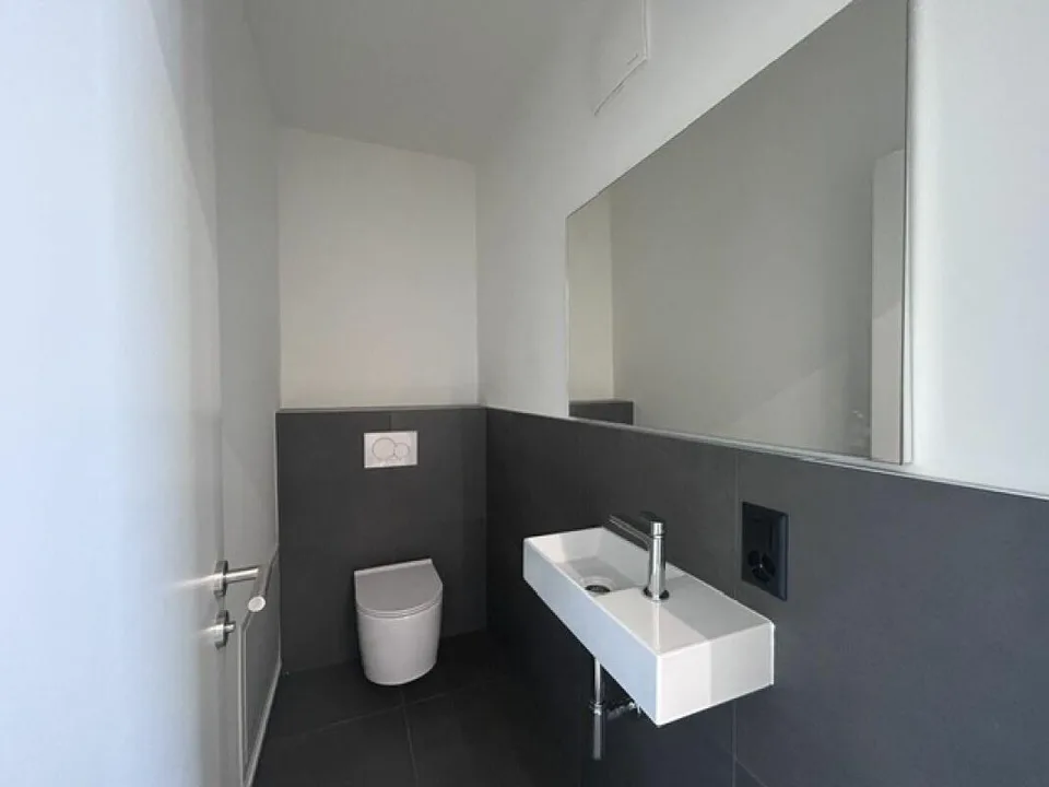 NUOVO ATTICO 3.5 LOCALI CON ROOFTOP DI 38MQ VISTA LAGO – photo 17 of 29
