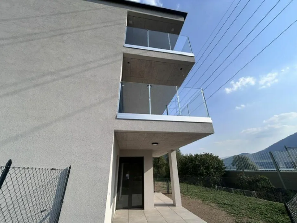 NUOVO ATTICO 3.5 LOCALI CON ROOFTOP DI 38MQ VISTA LAGO – photo 24 of 29