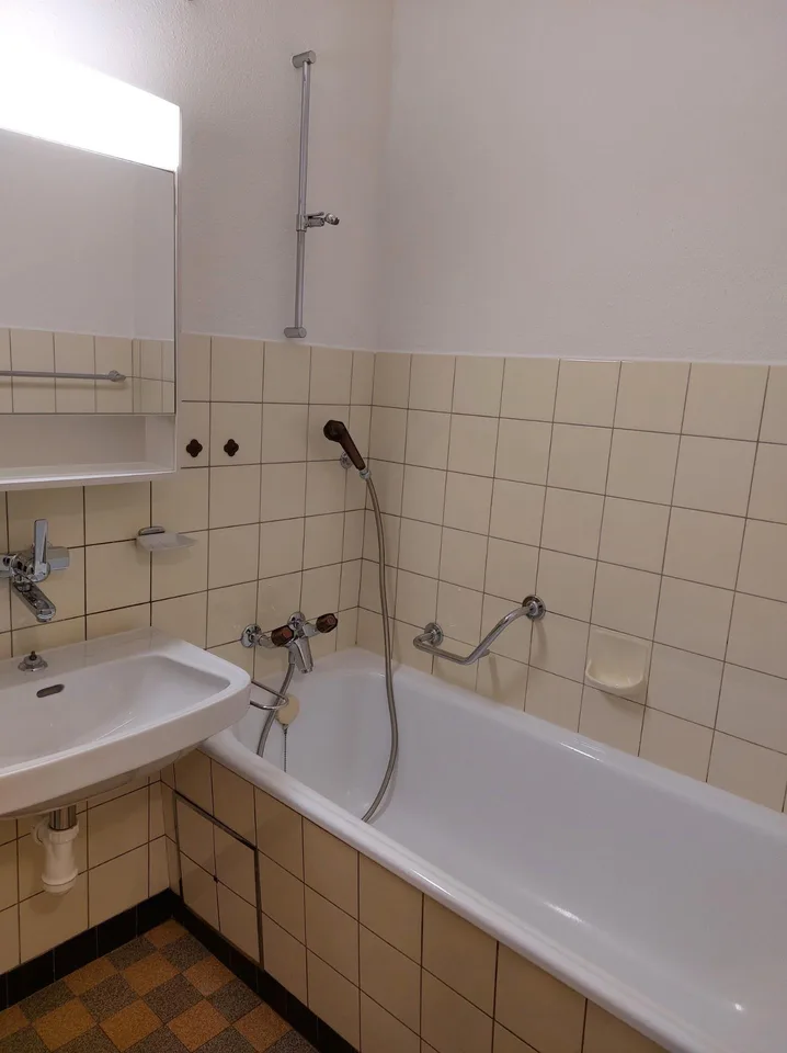 2-Zimmerwohnung an gut erschlossener Lage