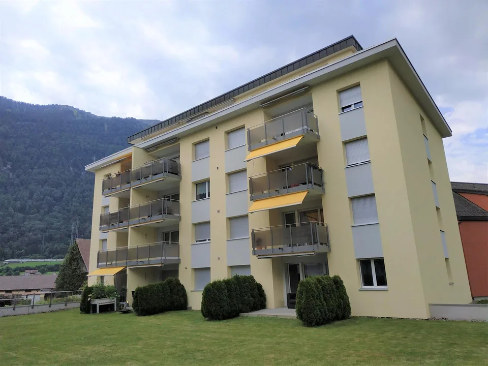 3.5-Zimmerwohnung am Dorfrand von Arth – umfassend saniert