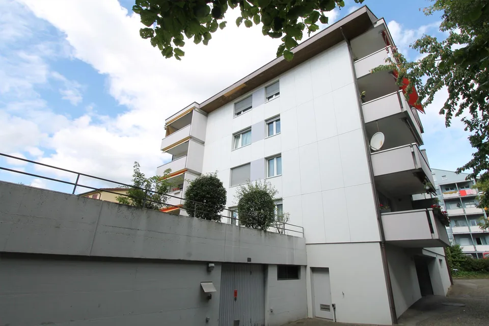 Einstellhallenplatz in Grenchen