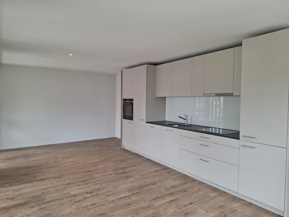 Moderne 2.5 Zimmerwohnung  - Erstbezug nach Komplettsanierung