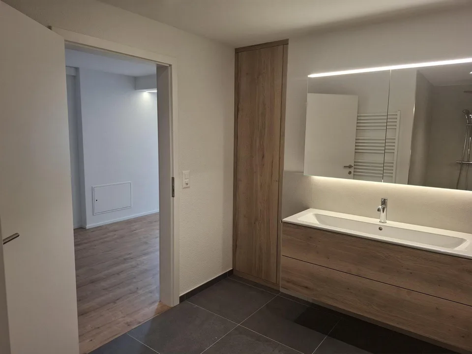 Moderne 2.5 Zimmerwohnung  - Erstbezug nach Komplettsanierung