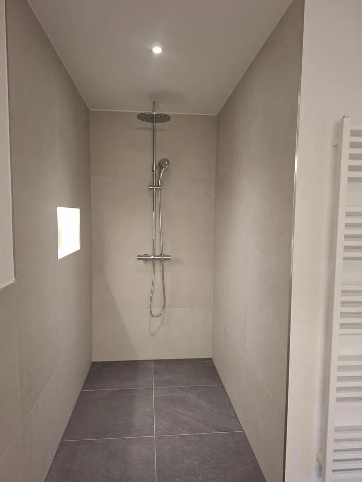 Moderne 2.5 Zimmerwohnung  - Erstbezug nach Komplettsanierung