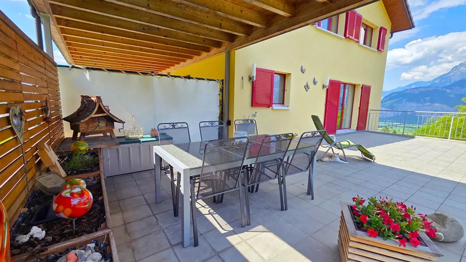 Neuwertiges, freistehendes Einfamilienhaus an unverbaubarer Aussichtslage mit grossem Schopf – Foto 17 von 34