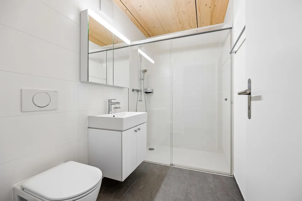 2x Moderne 3.5-Zimmer-Maisonette-Wohnung in Worben – Neubau 2025
