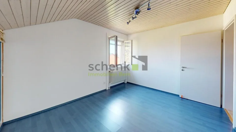 4.5-Room Single-Family House with Large Garden and Biotope