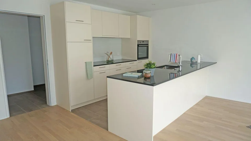 Attraktive und helle 4.5-Zimmerwohnung im 1. Obergeschoss zu vermieten
