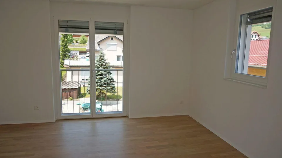 Attraktive und helle 4.5-Zimmerwohnung im 1. Obergeschoss zu vermieten