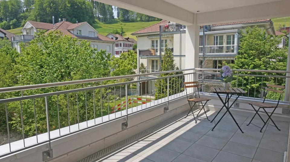 Attraktive und helle 4.5-Zimmerwohnung im 1. Obergeschoss zu vermieten