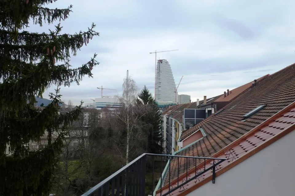 Appartement en attique exclusif à proximité du centre d'exposition