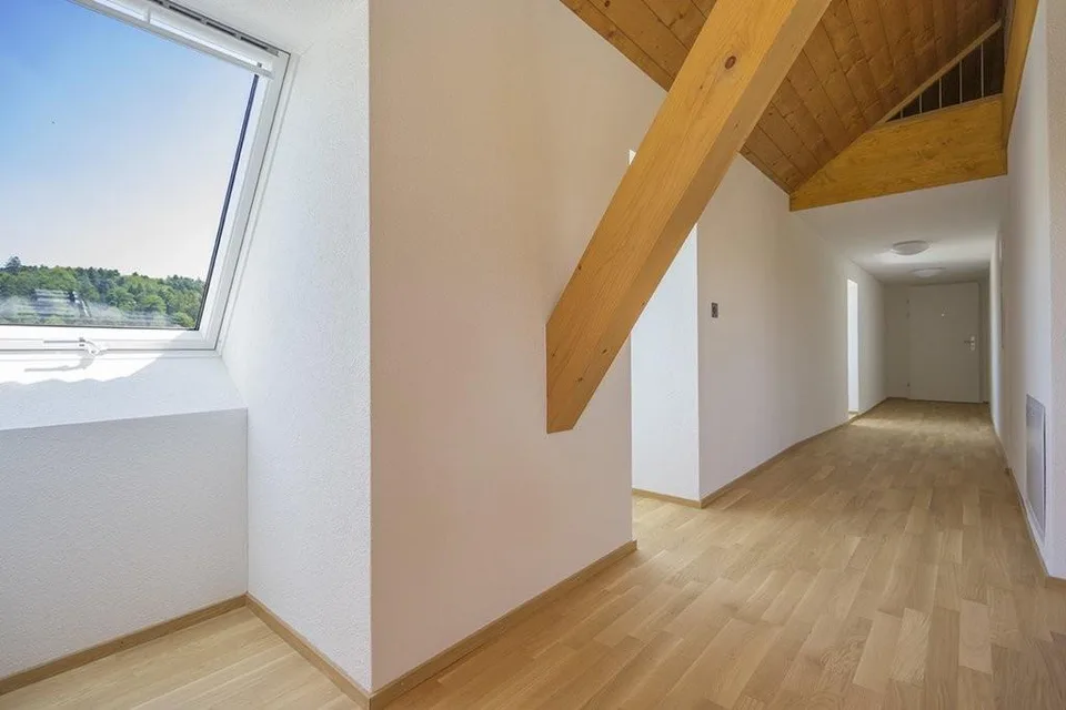 Spacious 2.5 room loft apartment with gallery floor – photo 7 of 12