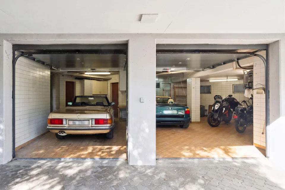 Appartamento penthouse esclusivo con studio e offerta di parcheggio rara