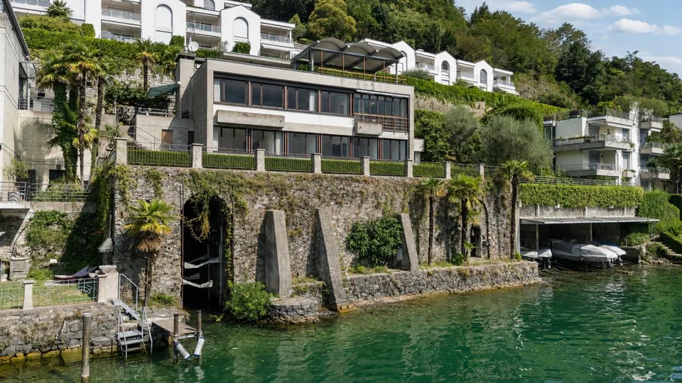 Seevilla mit Privatem Bootshaus in Morcote