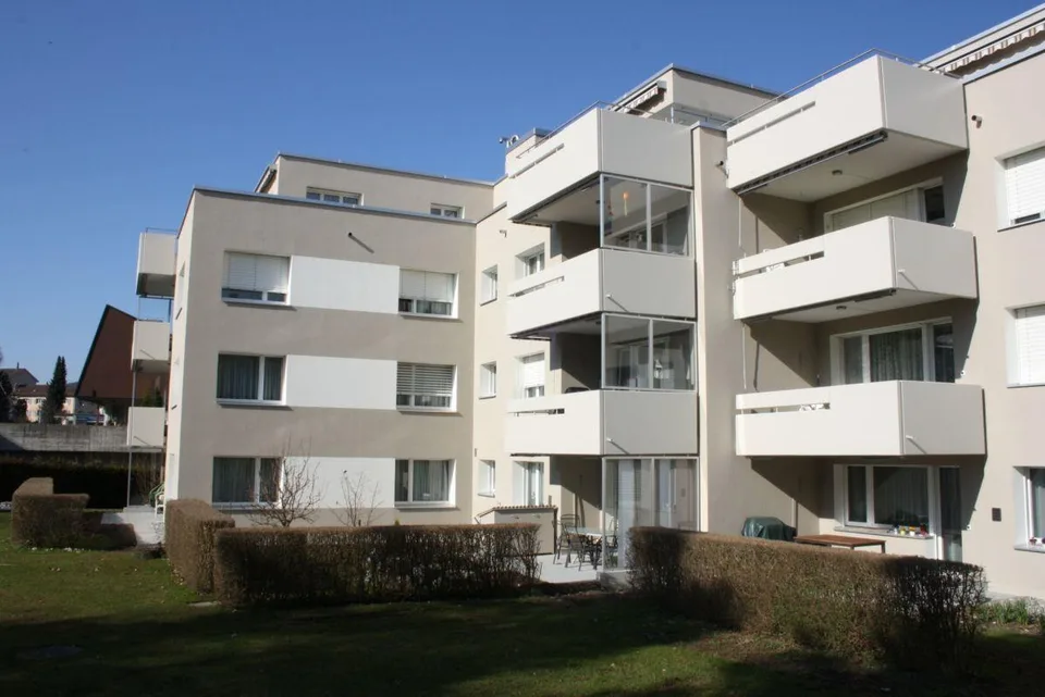 Neu sanierte ruhige Wohnung im 2. OG