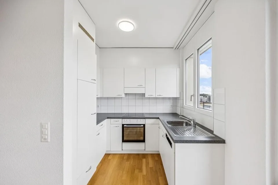 Appartamento attraente di 3,5 locali con balcone spazioso a Wittenbach