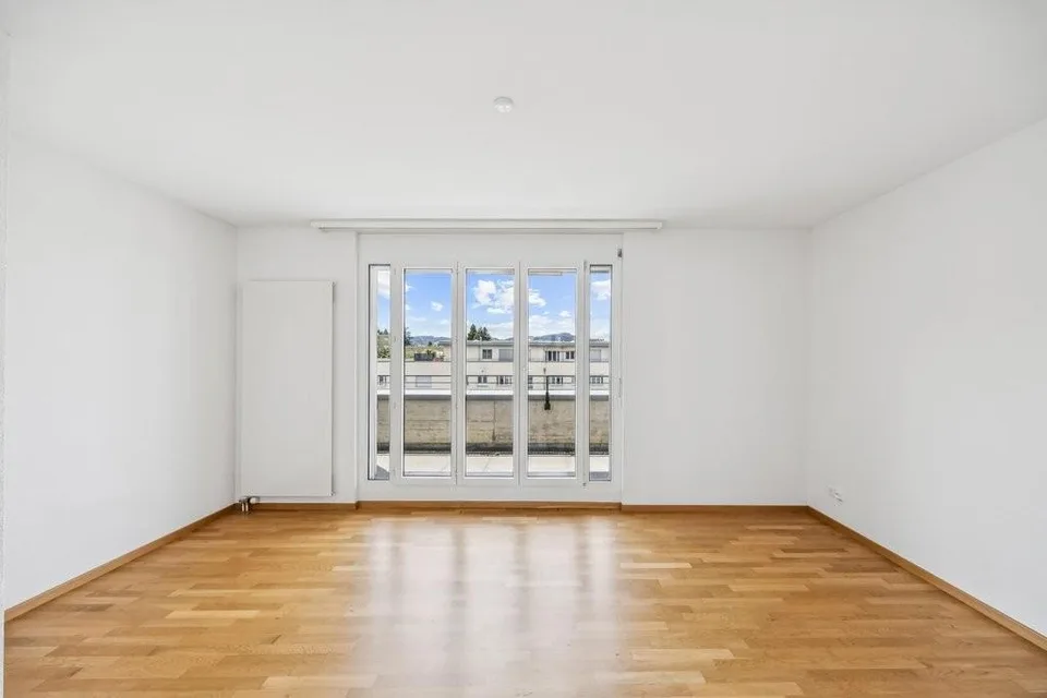 Appartamento attraente di 3,5 locali con balcone spazioso a Wittenbach