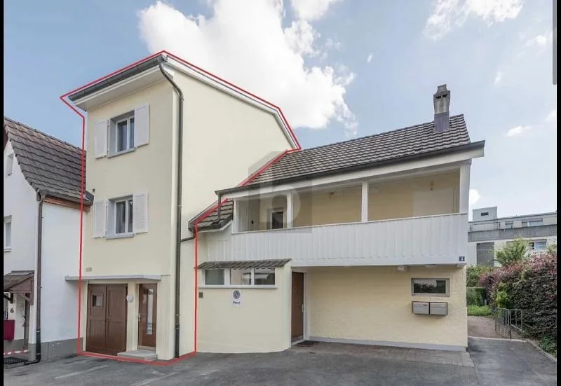 STILVOLL UND RENOVIERT AUF ZWEI ETAGEN