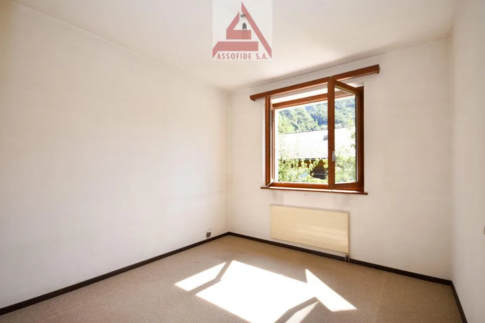 Casa di 10.5 locali / 10.5 - Zimmer - Haus – Foto 9 von 11
