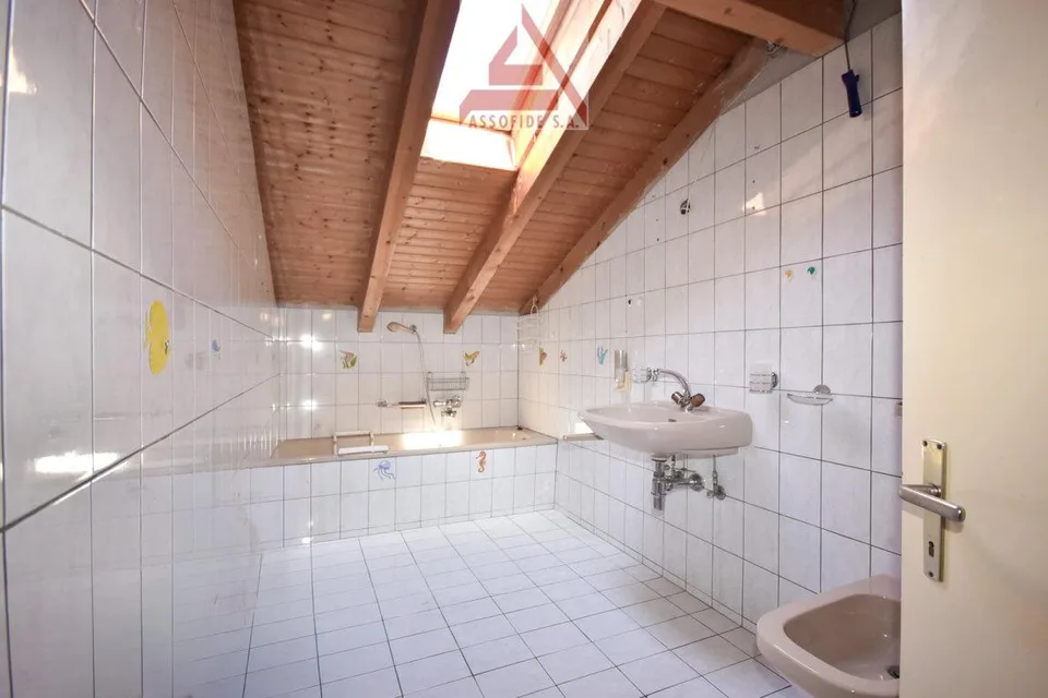 Casa di 10.5 locali / 10.5 - Zimmer - Haus – Foto 10 von 11