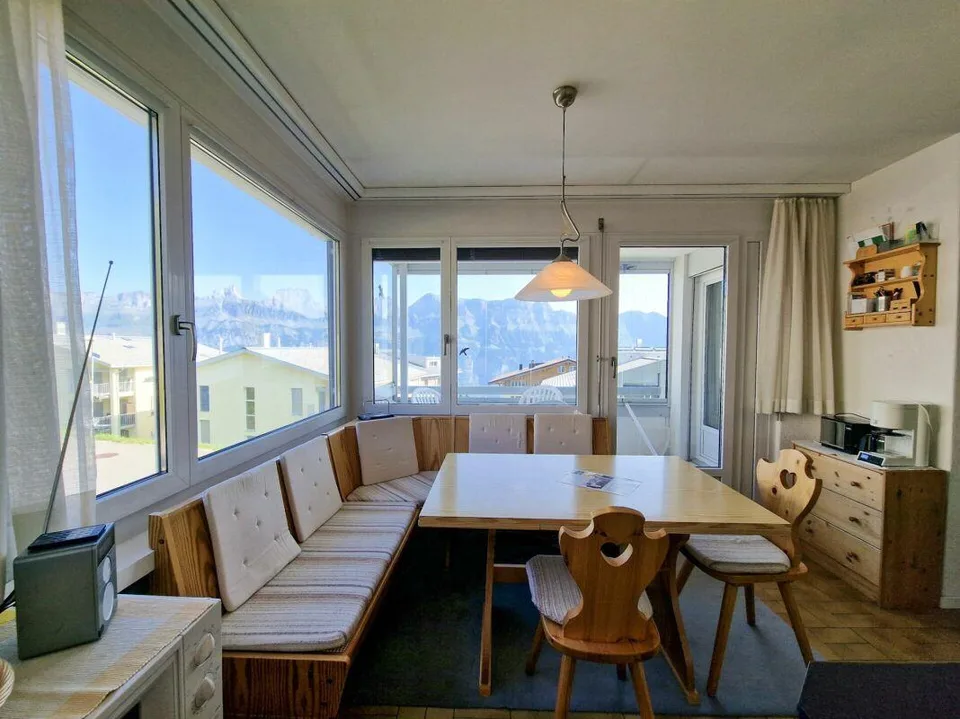 Sunny 3.5-room holiday apartment - Unique view, prime location