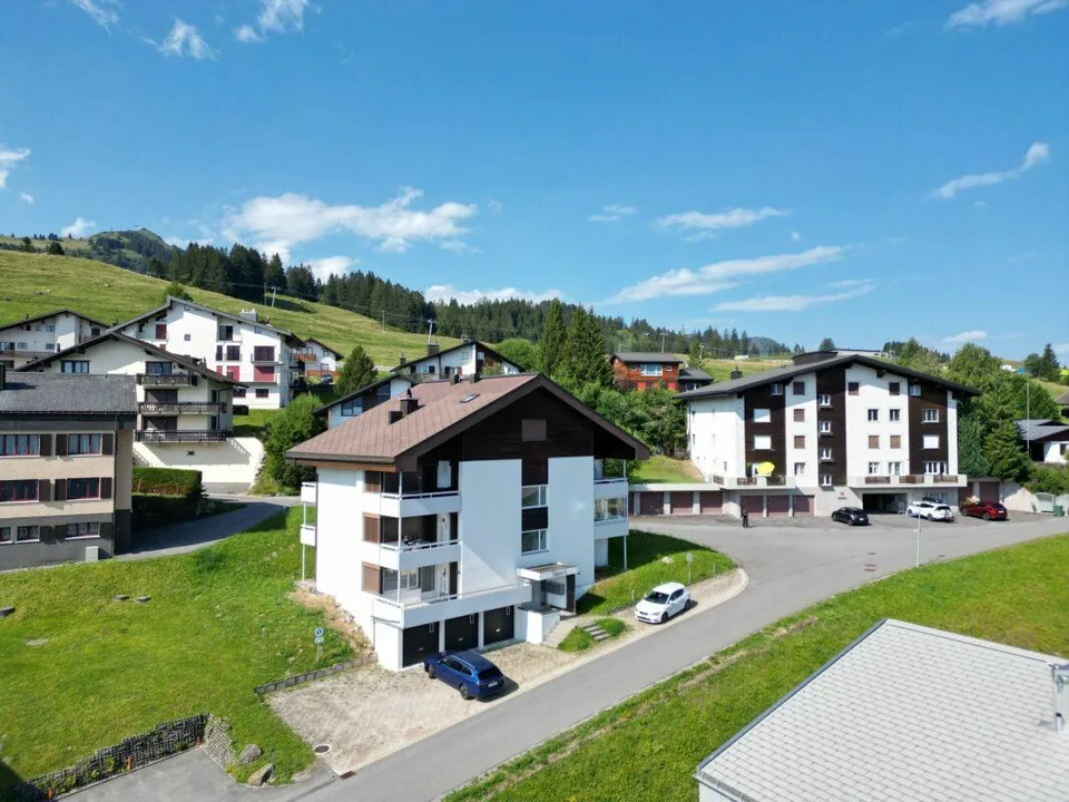 Sunny 3.5-room holiday apartment - Unique view, prime location
