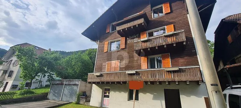 SPACIEUX, LUMINEUX ET AVEC UN GRAND BALCON