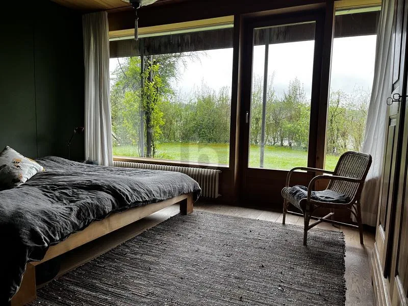 EXKLUSIV UND RUSTIKAL MIT SCHWIMMTEICH