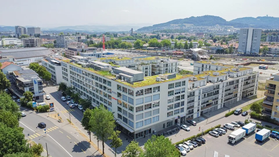 Moderne, lichtdurchflutete Bürofläche an zentraler Lage