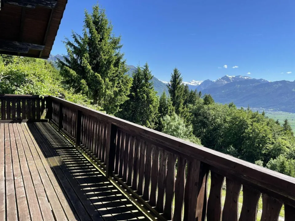 Holiday home with breathtaking Lake Zurich and Alpine views - 894 m² plot