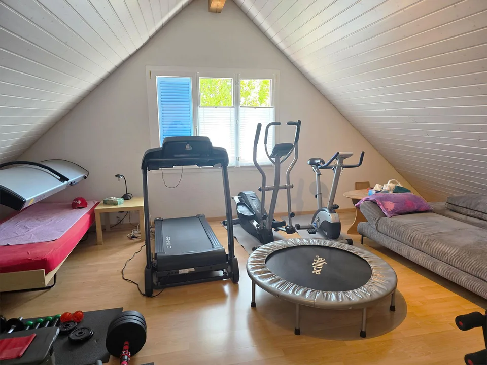 5.5-Zimmer-Doppeleinfamilienhaus an familienfreundlicher Lage