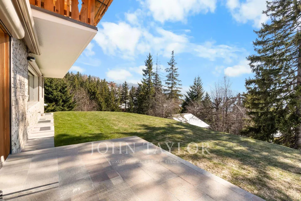 Chalet familial de 10 pièces, avec piscine intérieure et splendide ...