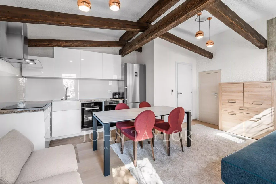 Chalet familial de 10 pièces, avec piscine intérieure et splendide ...