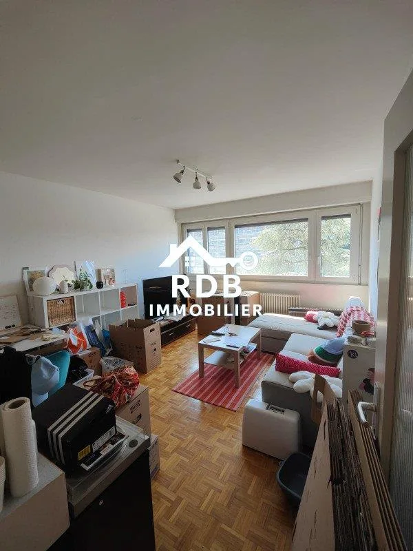Appartement de 2,5 pièces au 4ème étage à Thônex 1226