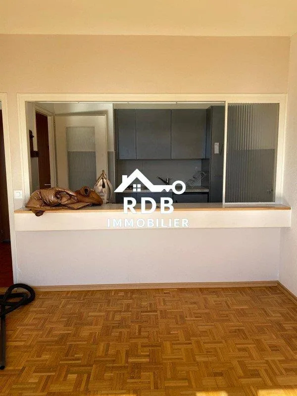 Appartement de 2,5 pièces au 4ème étage à Thônex 1226