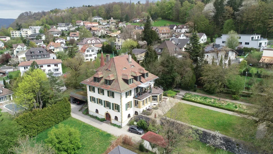 205 m² Wohntraum in ehemaliger Bally-Villa