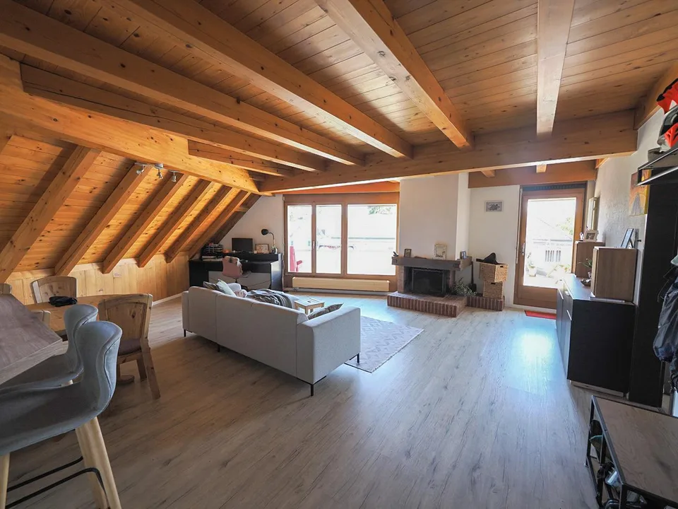 2-Zimmer-Dachwohnung mit Terrasse und viel Charme in Langenthal