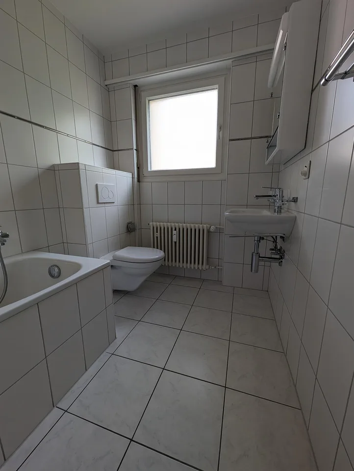 Schöne 4-Zimmer-Wohnung mit 2 Balkonen in Arlesheim